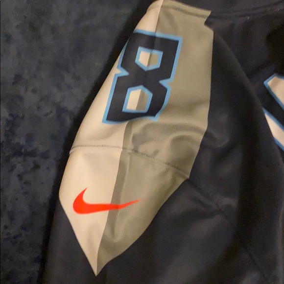 Marcus Mariota Tennessee Titans Jersey - Picture 5 of 5